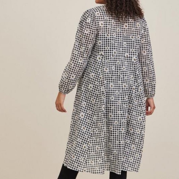 Torrid Daisy Print Black & White Checkered Kimono Duster - Picture 4 of 10